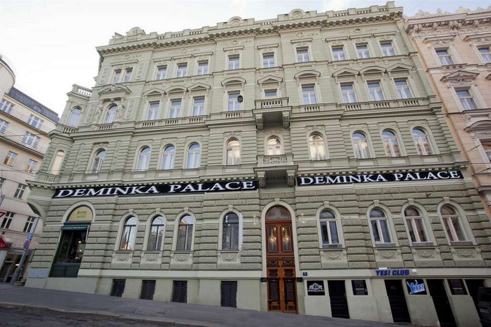 Een foto van Deminka Palace