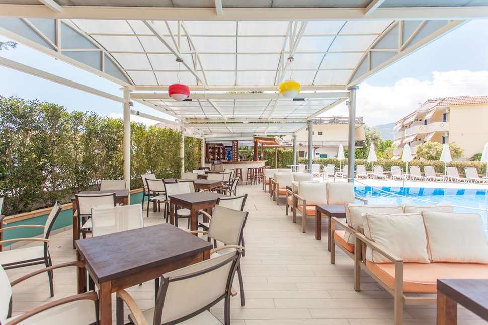 Een foto van het terras bij Hotel Bel Air