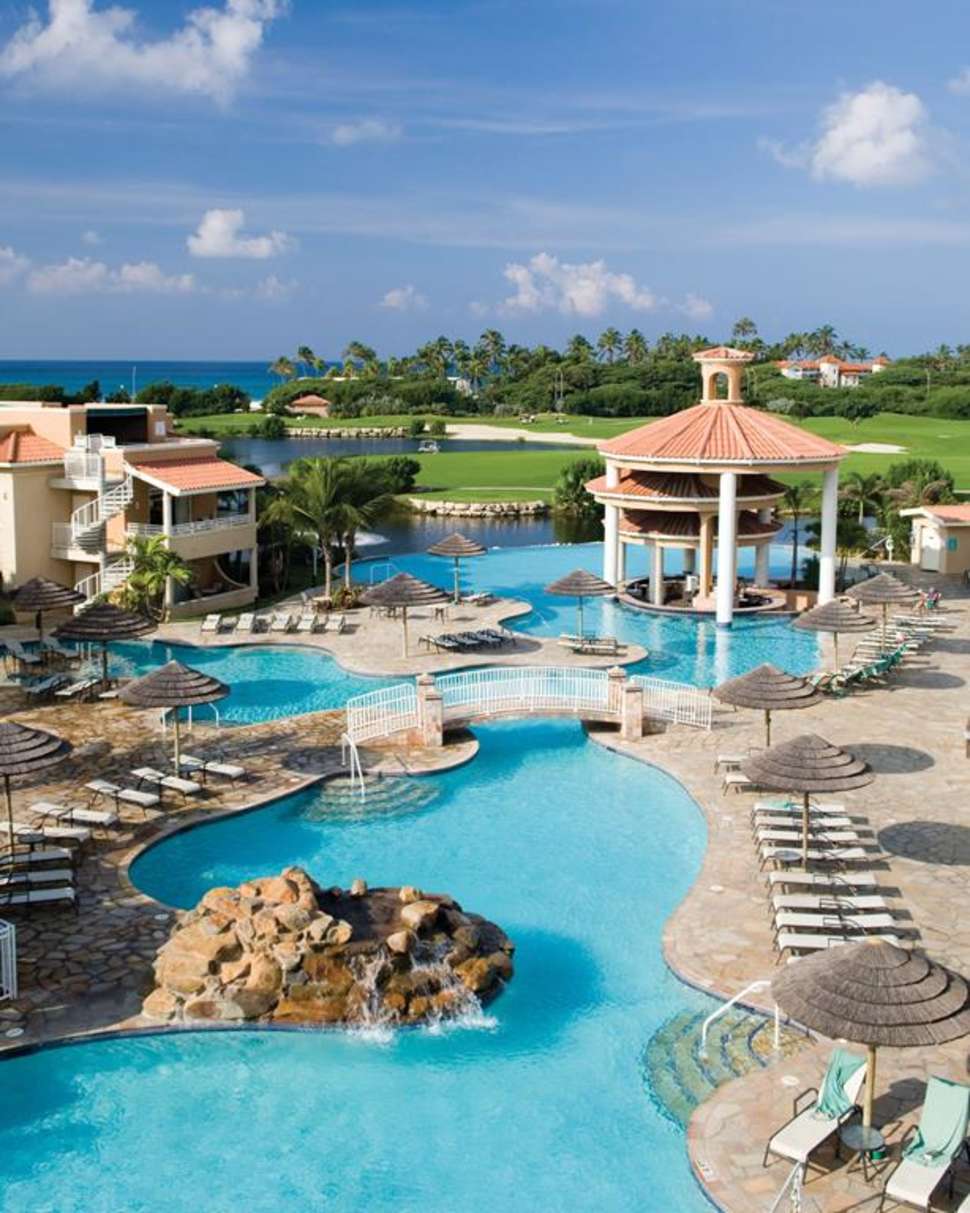 Een foto van een overzicht van Divi Village Golf & Beach Resort