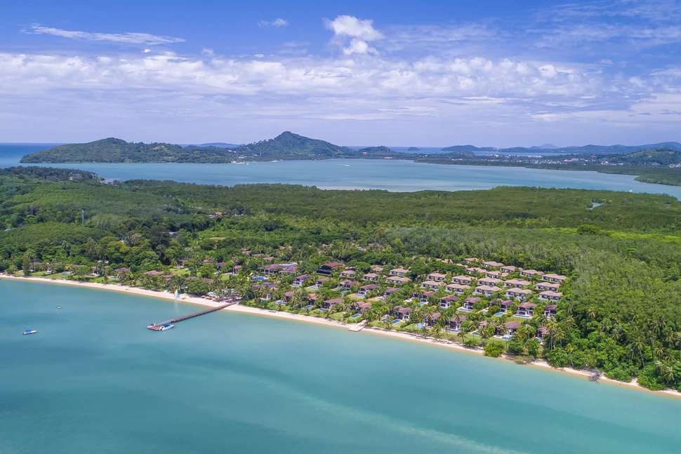 Een foto van The Village Coconut Island