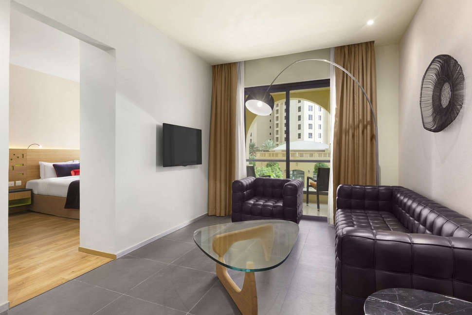 Een foto van Ramada Hotel & Suites by Wyndham JBR