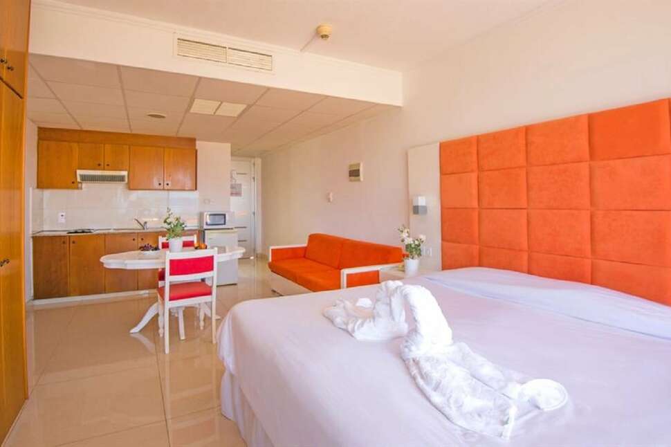 Ein Foto Marlita Beach Hotel Apartments