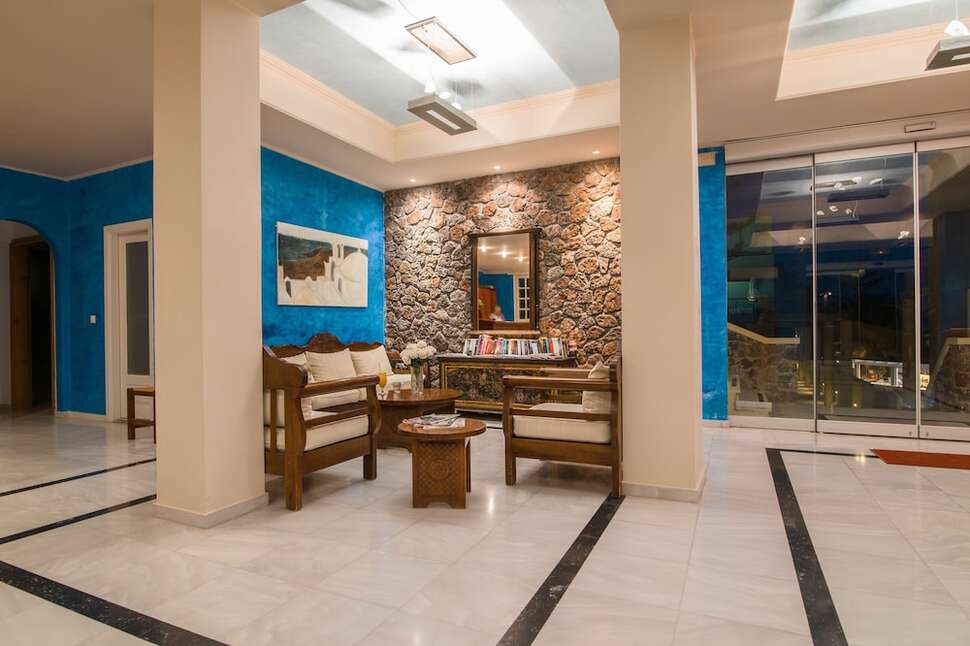 Een foto van het interieur van Antinea Suites & Spa