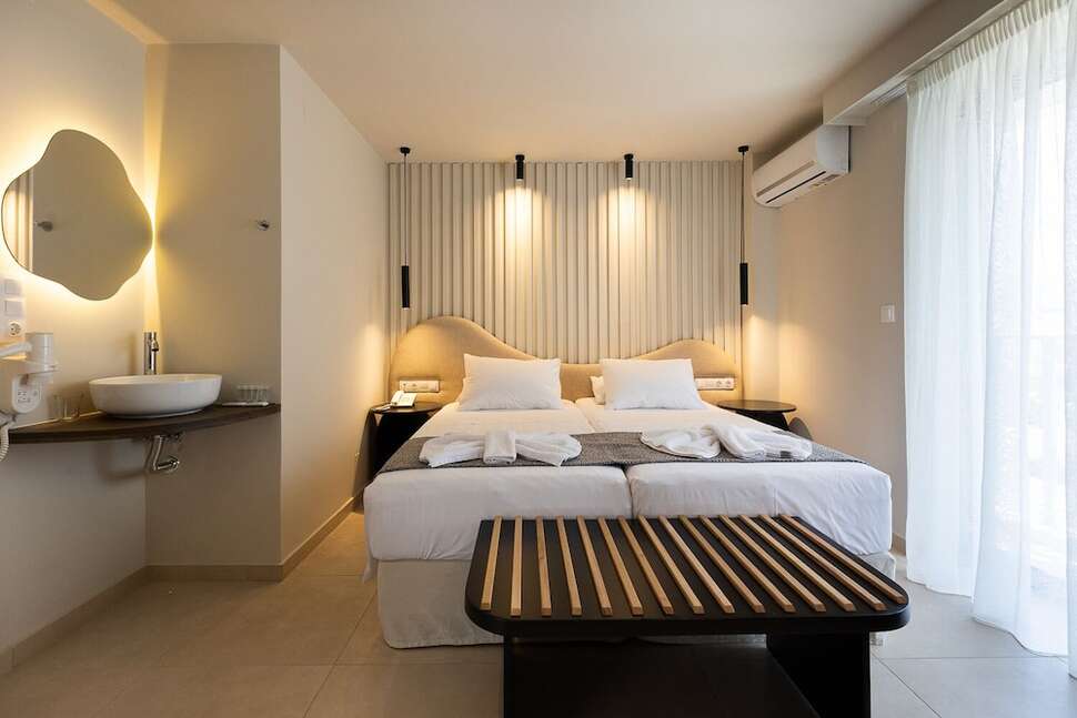 Ein Foto Alia Beach Hotel