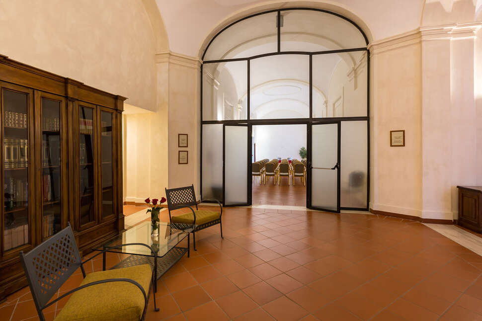 Een foto van het interieur van Domus Sessoriana
