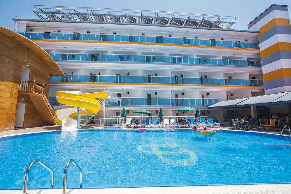 Een foto van het zwembad bij Arsi Enfi City Beach