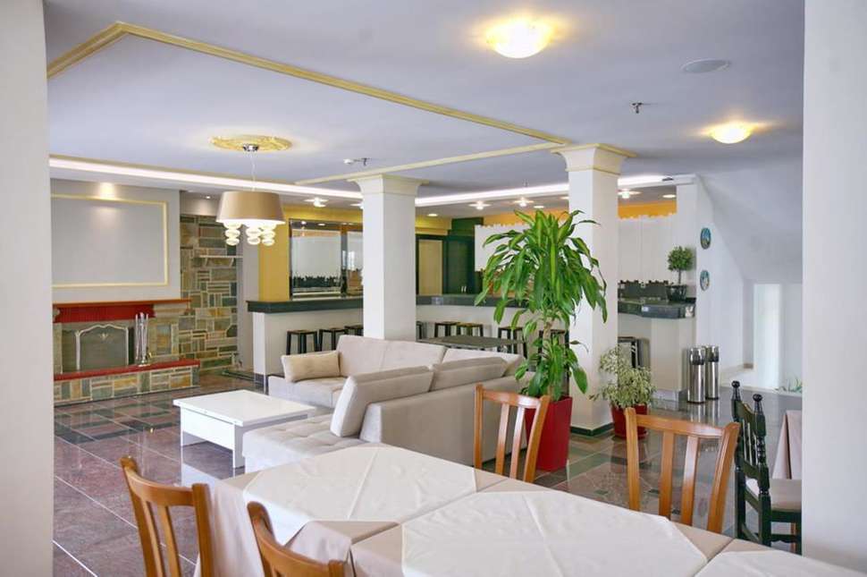 Een foto van het interieur van Hotel Theofilos Classic