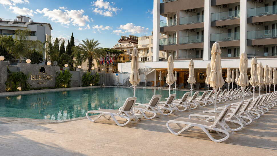Een foto van Blue Wave Suite Hotel