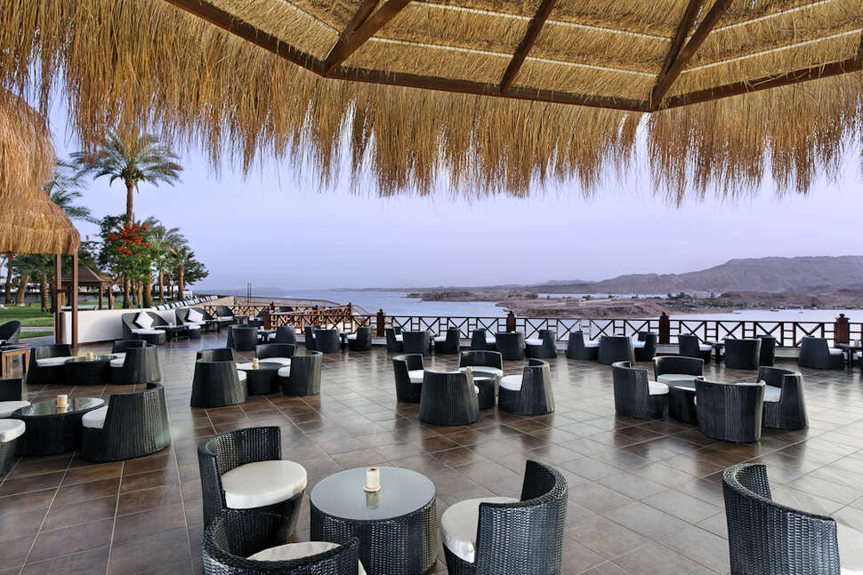 Een foto van het terras bij Albatros Sharm Resort