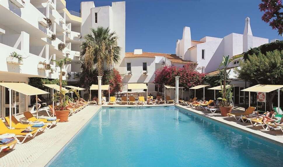 Een foto van het zwembad bij Hotel do Cerro
