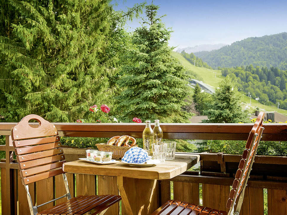 Ein Foto von der Terrasse im Sporthotel Garmisch-Partenkirchen
