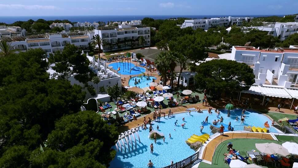 Een foto van een overzicht van Hotel Club Es Talaial