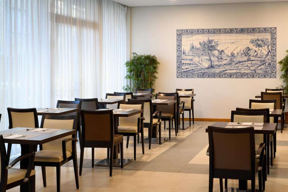Ein Foto Tryp by Wyndham Porto Centro Hotel