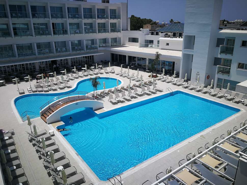 Een foto van het zwembad bij Sofianna Resort & Spa