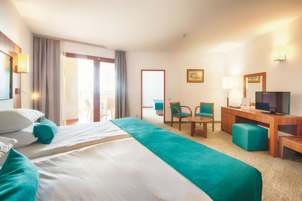 Een foto van Alua Helios Bay