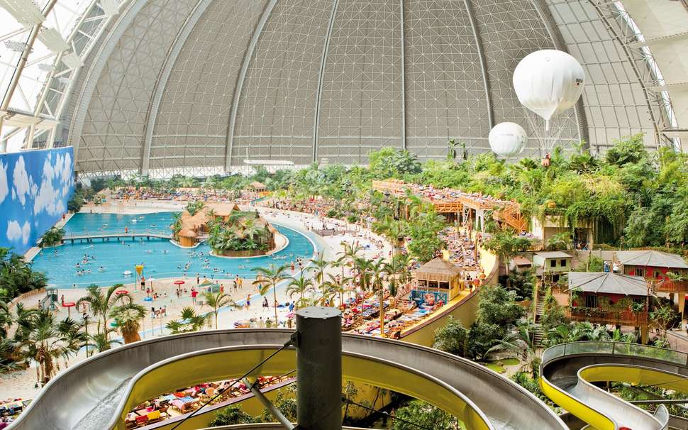 Een foto van een overzicht van Tropical Islands