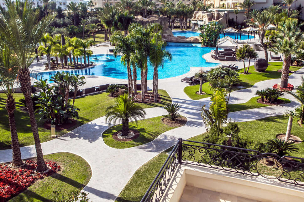 Een foto van het terras bij The Russelior Hotel & Spa