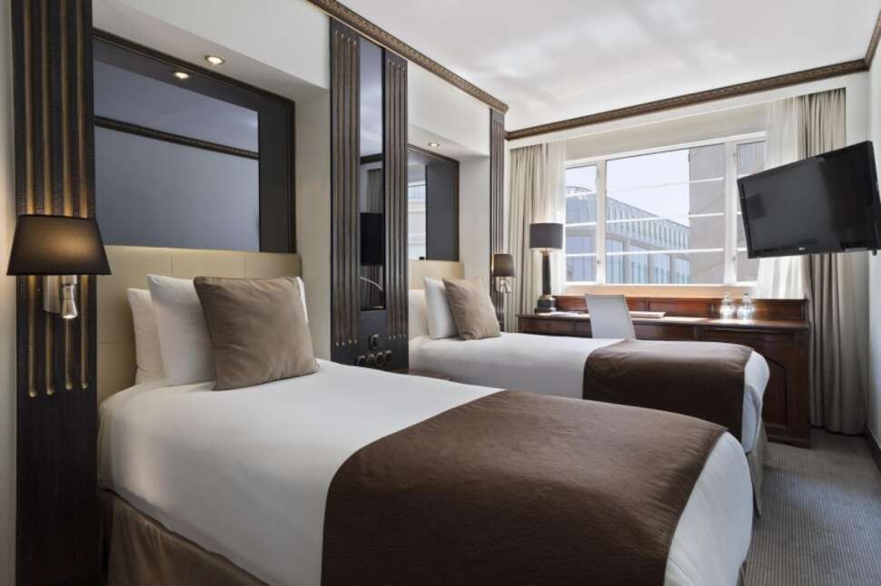 Ein Foto Melia White House Hotel Apartments