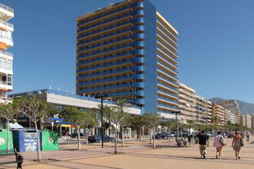 Ein Foto von der Außenansicht des Hotel Yaramar