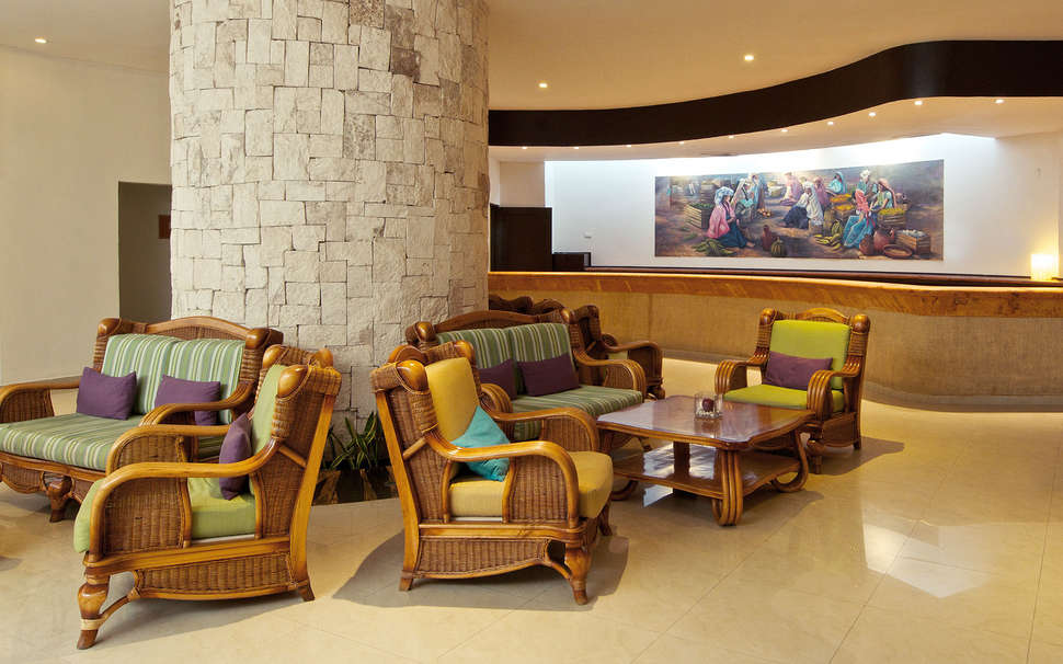 Een foto van het interieur van The Reef Playacar Resort