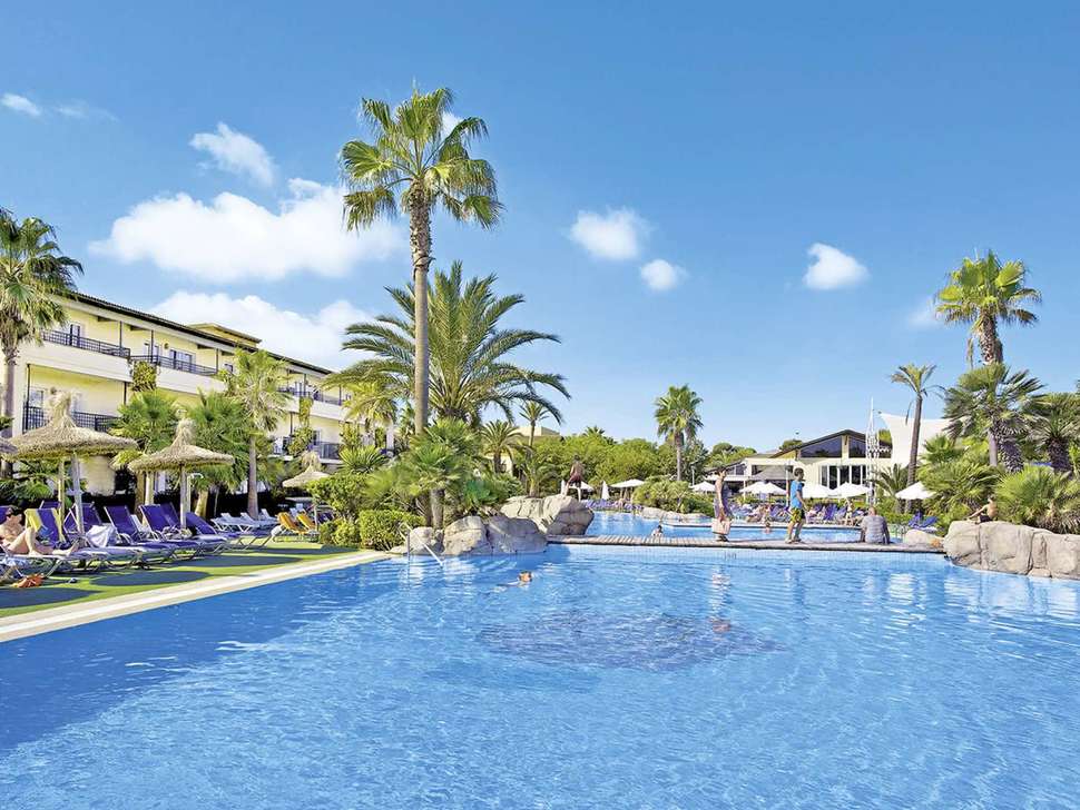 Een foto van het zwembad bij Allsun Hotel Eden Playa