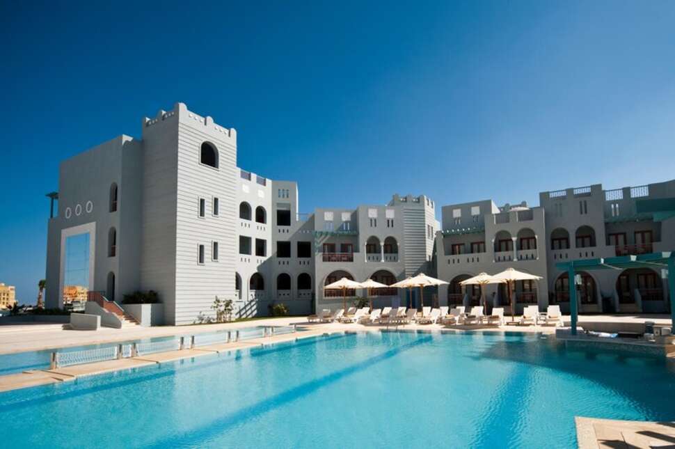 Een foto van het zwembad bij Fanadir Hotel El Gouna