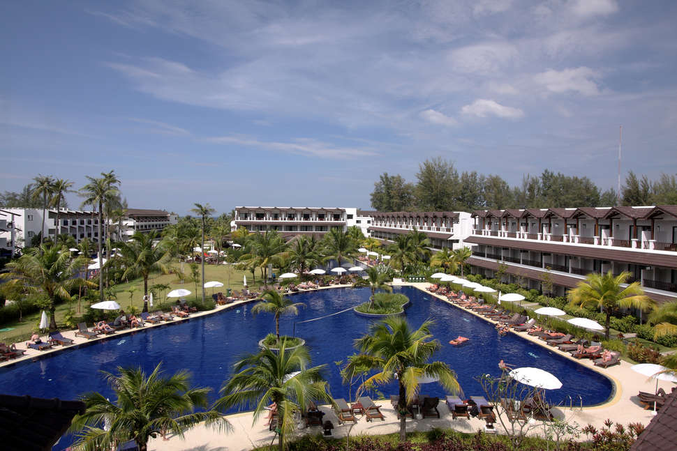 Een foto van het zwembad bij Sunprime Kamala Beach
