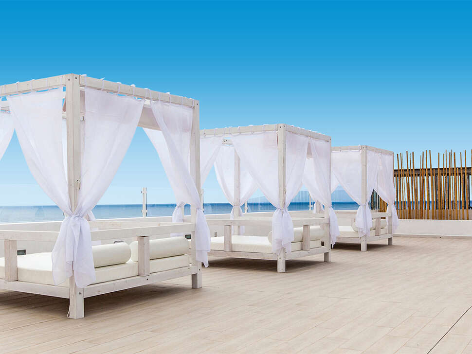 Een foto van het terras bij Blue Sea Hotel Lagos de Cesar