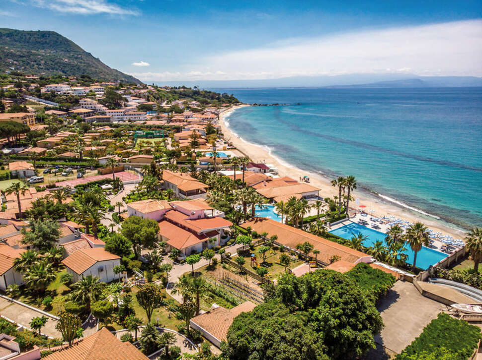 Een foto van de buitenkant van Villaggio Baia d'Ercole