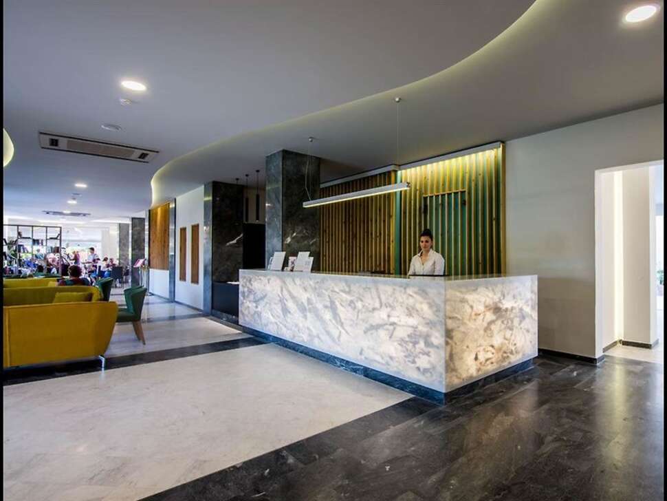 Een foto van het interieur van Surreal Exotica Hotel & Spa by Zante Plaza