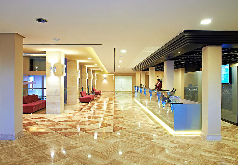 Een foto van het interieur van TUI Blue Playa la Barrosa