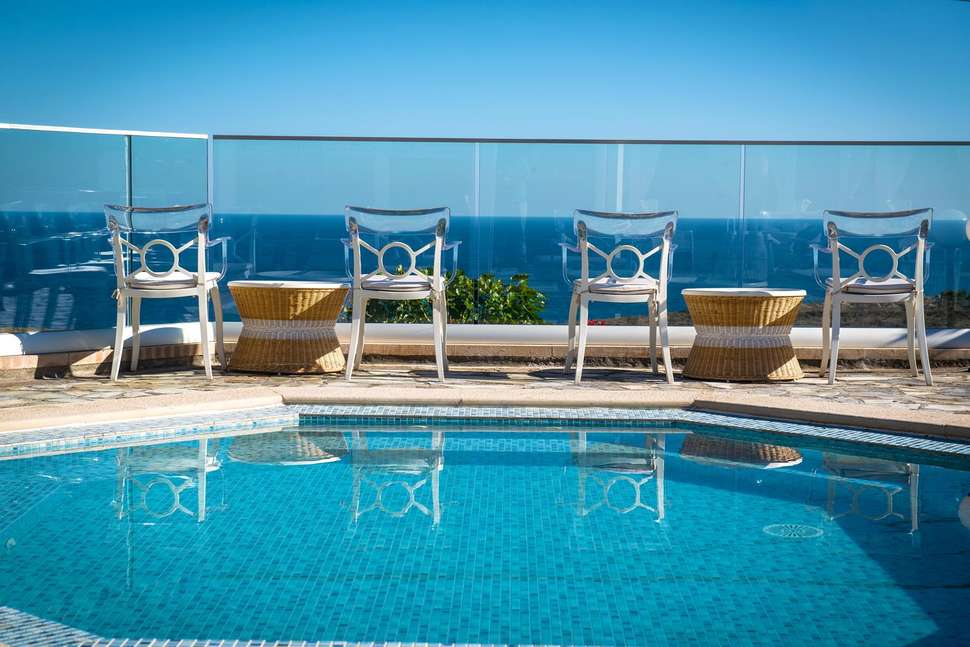 Een foto van het zwembad bij Happy Cretan Suites
