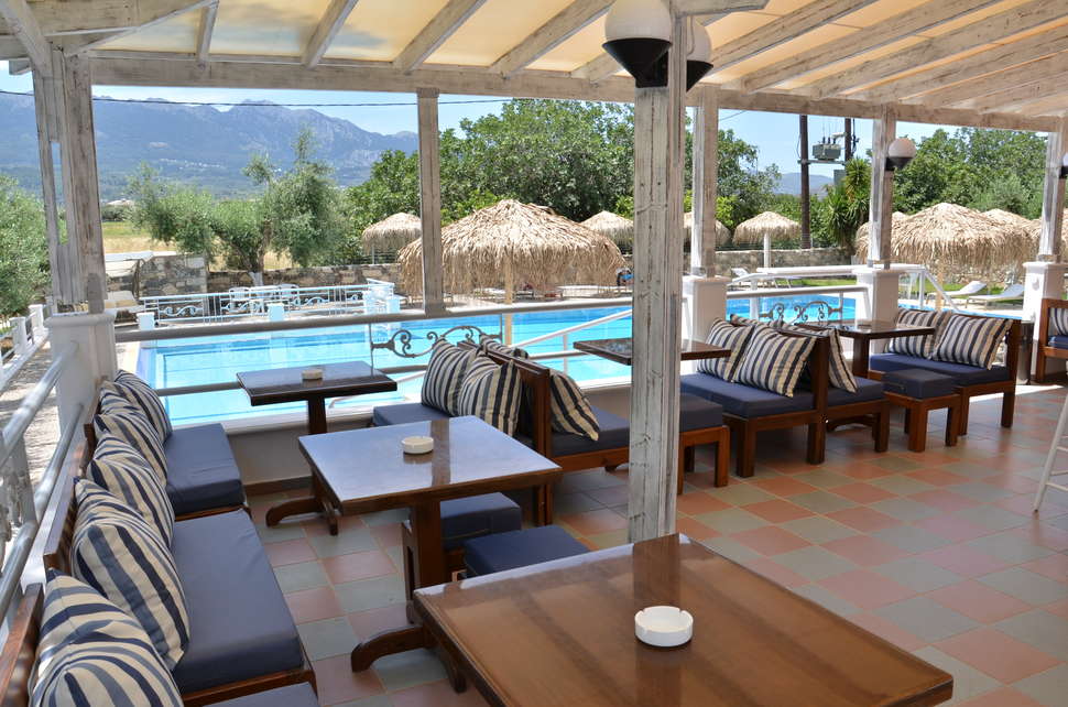 Ein Foto von der Terrasse im Blue Nest Hotel