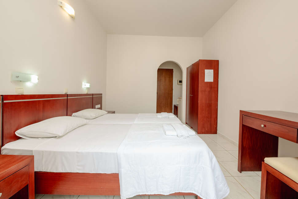 Ein Foto Canadian Hotel