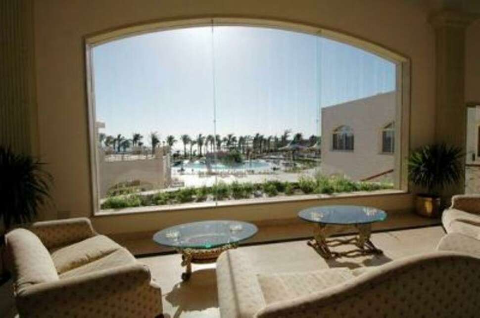 Een foto van het interieur van Brayka Bay Resort