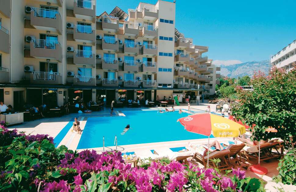 Een foto van het zwembad bij Viking Nona Beach Hotel