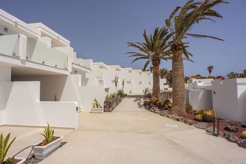 Een foto van de buitenkant van Hotel Taimar