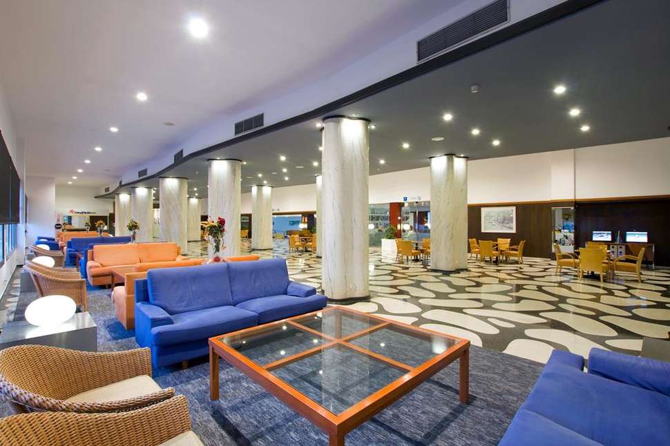 Een foto van het interieur van Hotel Pez Espada