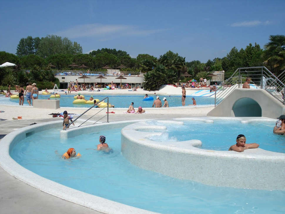 Een foto van het zwembad bij Camping Union Lido