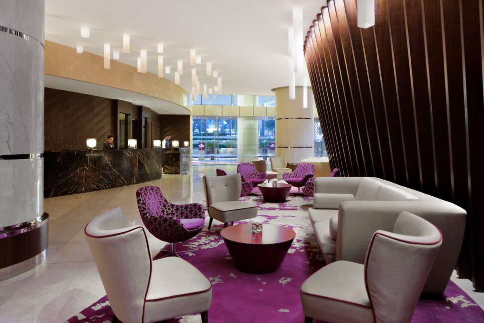 Een foto van het interieur van Crowne Plaza Dubai Festival City