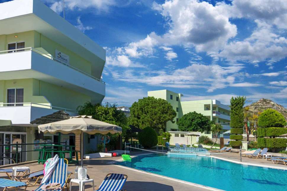 Een foto van het zwembad bij Stamos Hotel Faliraki