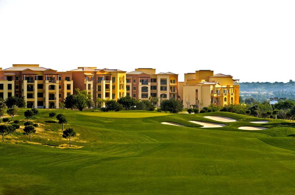 Een foto van de buitenkant van The Residence Vilamoura