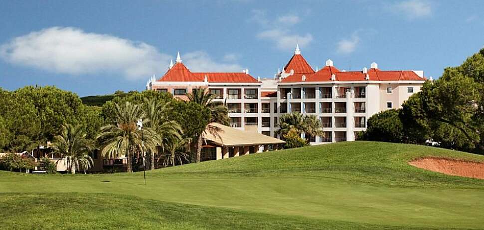 Een foto van de buitenkant van Hilton Vilamoura As Cascatas Golf Resort & Spa