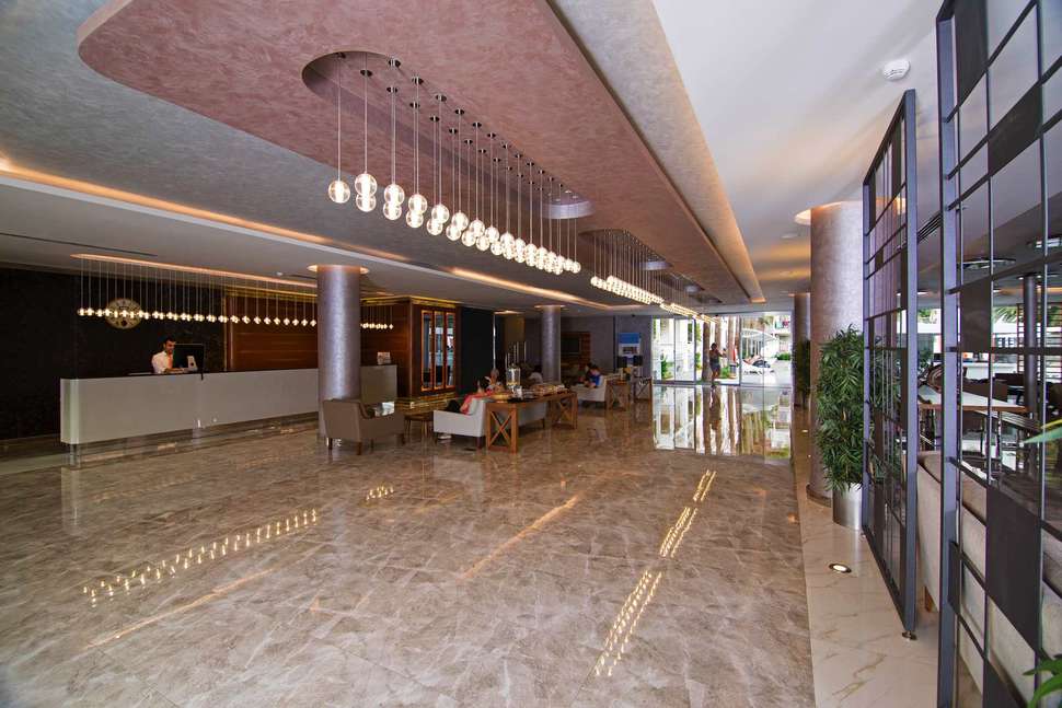 Een foto van het interieur van Mirage World