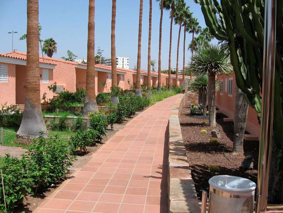 Een foto van het terras bij Bungalows Los Girasoles