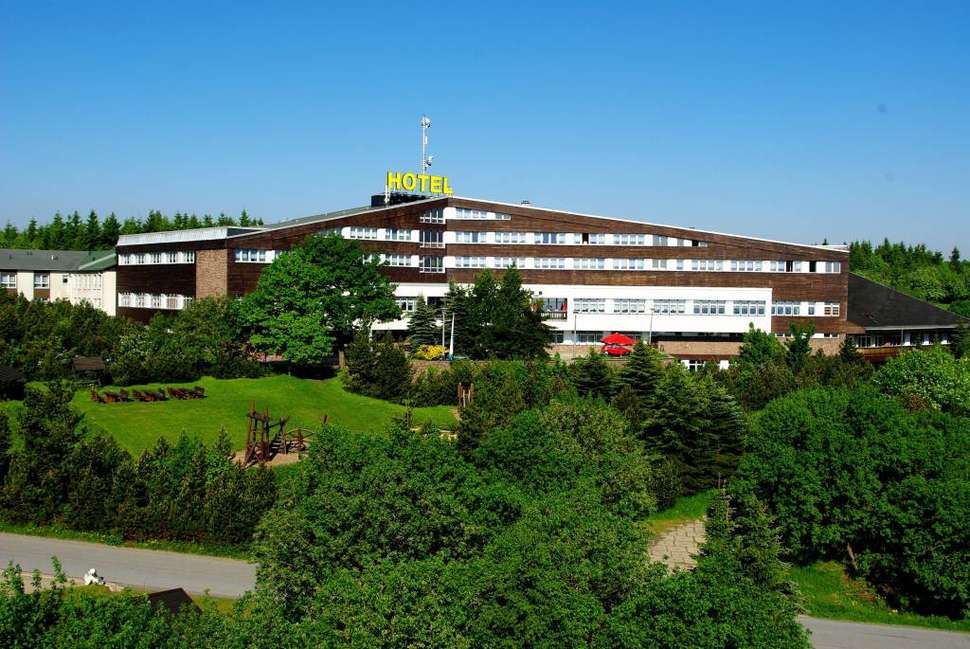 Een foto van de buitenkant van Hotel Lugsteinhof