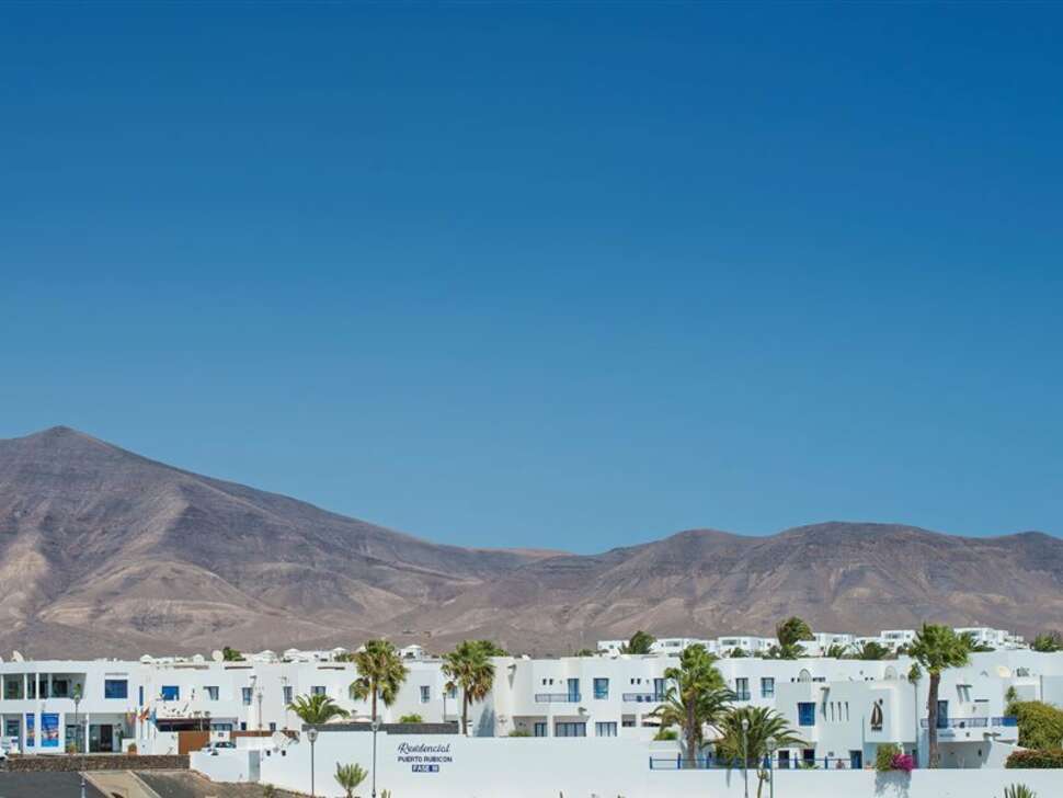 Een foto van de buitenkant van Villas Puerto Rubicon