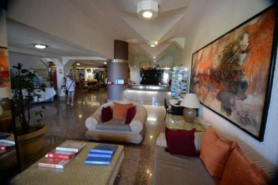 Een foto van het interieur van Appartementen Palm Garden