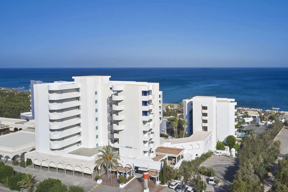 Een foto van de buitenkant van Epsilon Appartementen