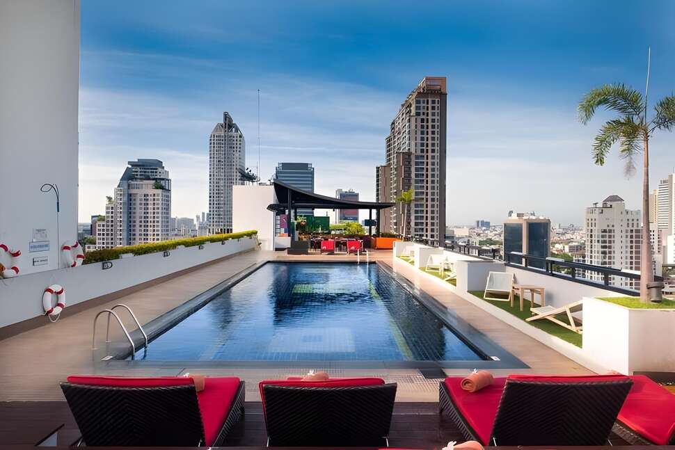 Ein Foto Furama Silom